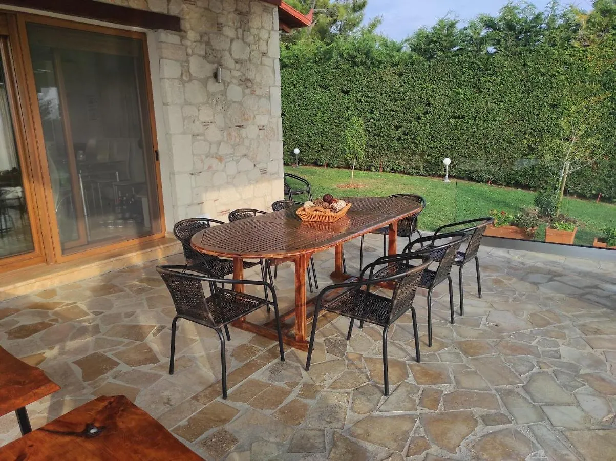 Vakantiehuis Villa Traditional Estate Heated Pool&Garden, 5 bedrooms Metokhion Patriotikon